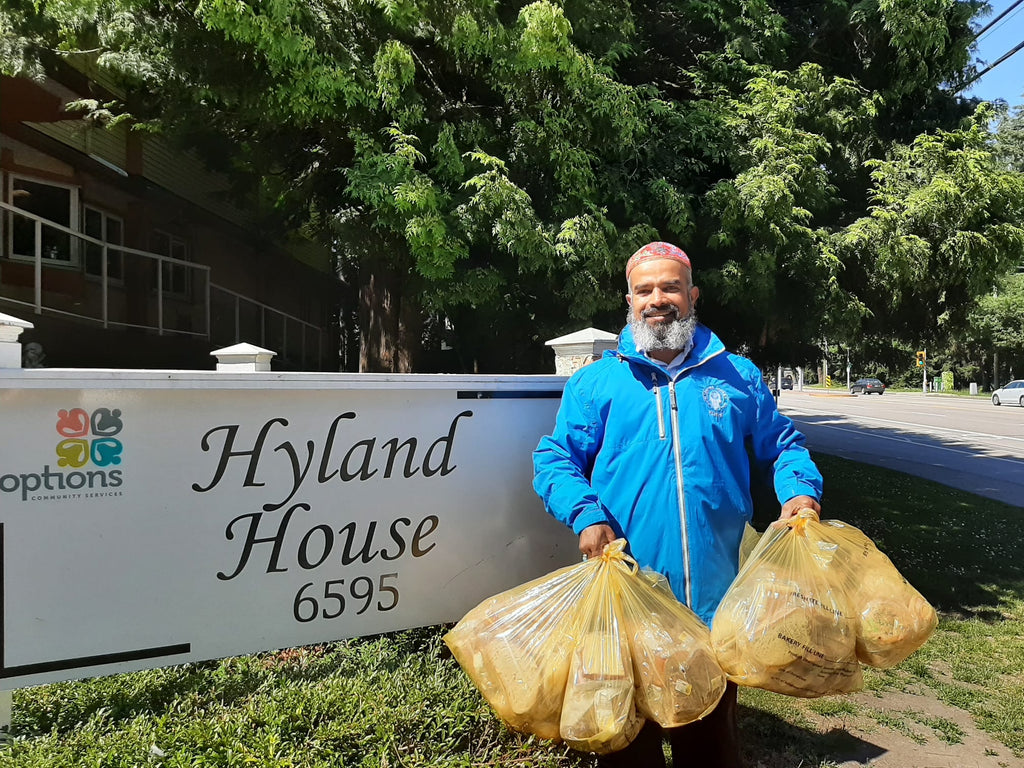 Canada - Honoring Holy Eid al-Adha by Distributing 350+ Starbucks Sandwiches, Cakes & Sweets to Community's Homeless & Less Privileged People