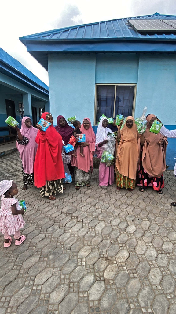 Abuja, Nigeria - Participating in Pediatric Medical Outreach Program by Treating 85+ Sick Children & Distributing Essential Pediatric Consumable Supplies to 216+  Less Privileged Children & Nursing Mothers at Four Local Health Centers