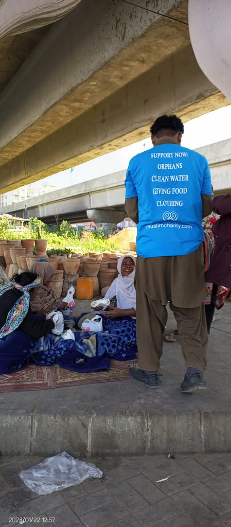 Karachi, Pakistan - Participating in Mobile Food Rescue Program by Distributing 60+ Hot Meals (Haleem) & Water Bottles to Local Community's Homeless & Less Privileged People