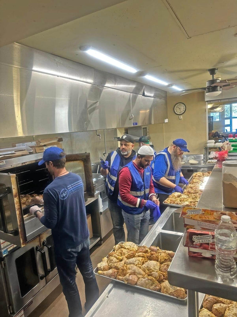 Oakland, California - Participating in Mobile Food Rescue Program by Preparing, Serving & Distributing 350+ Freshly Cooked Hot Meals with Salads, Fruits & Drinks to Local Community's Homeless & Less Privileged People