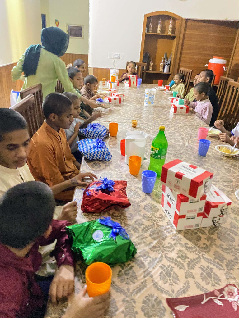 Honoring URS/Union of Mawlana Shaykh Khalid al-Baghdadi (Q) by Serving Blessed Meals & Distributing Goodie Bags at an All Boys Orphanage - PK
