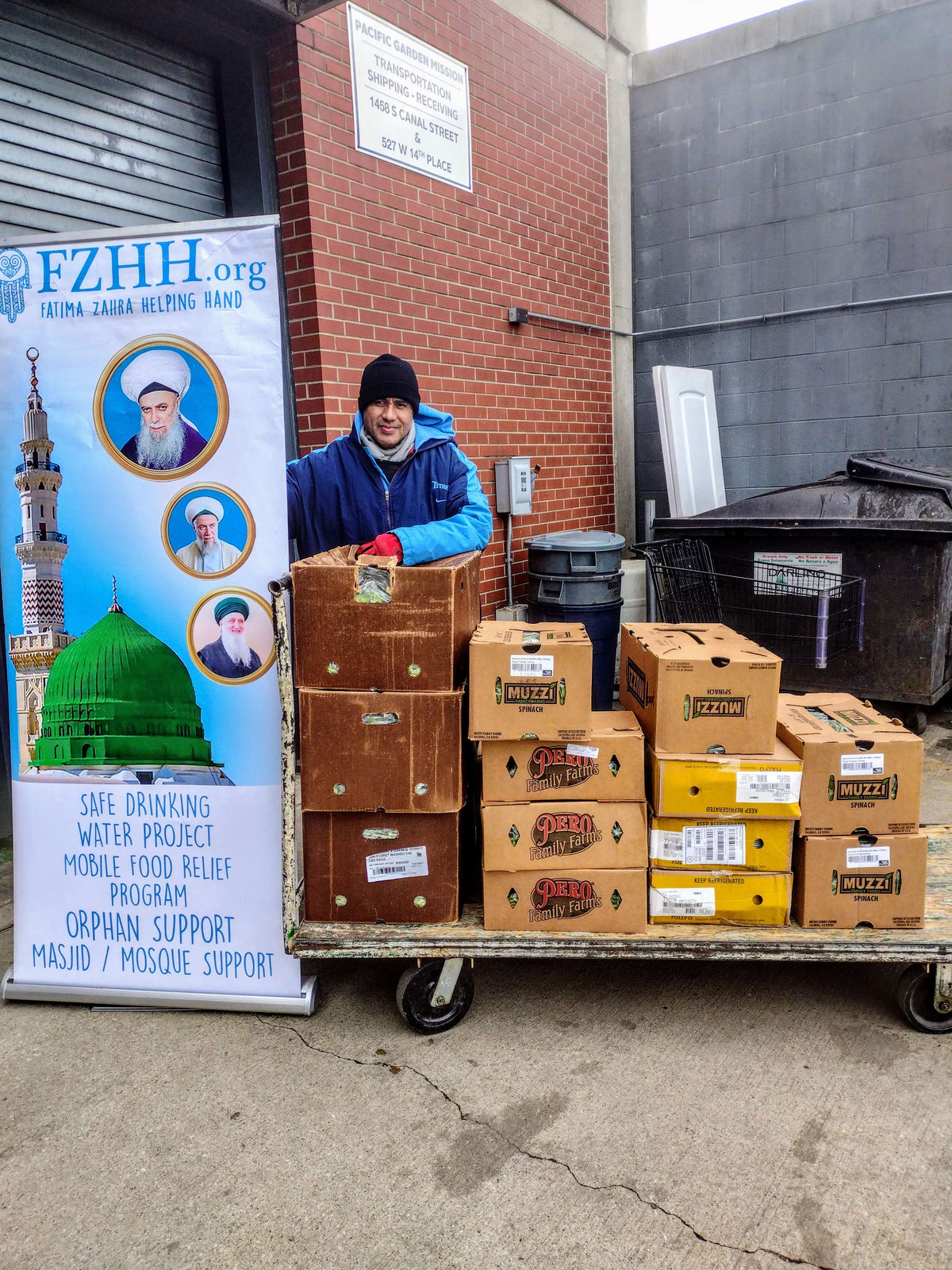 Chicago, Illinois - Participating in Mobile Food Rescue Program by Res ...