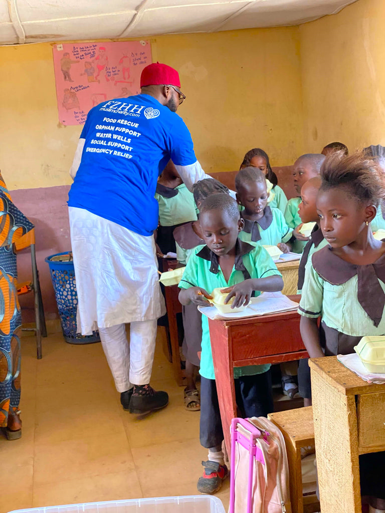 Abuja, Nigeria - Participating in Mobile Food Rescue Program & Holy Qurbani Program by Distributing Freshly Prepared Hot Meals & Holy Qurban Packets to 374+ Less Privileged Children, Women & Men
