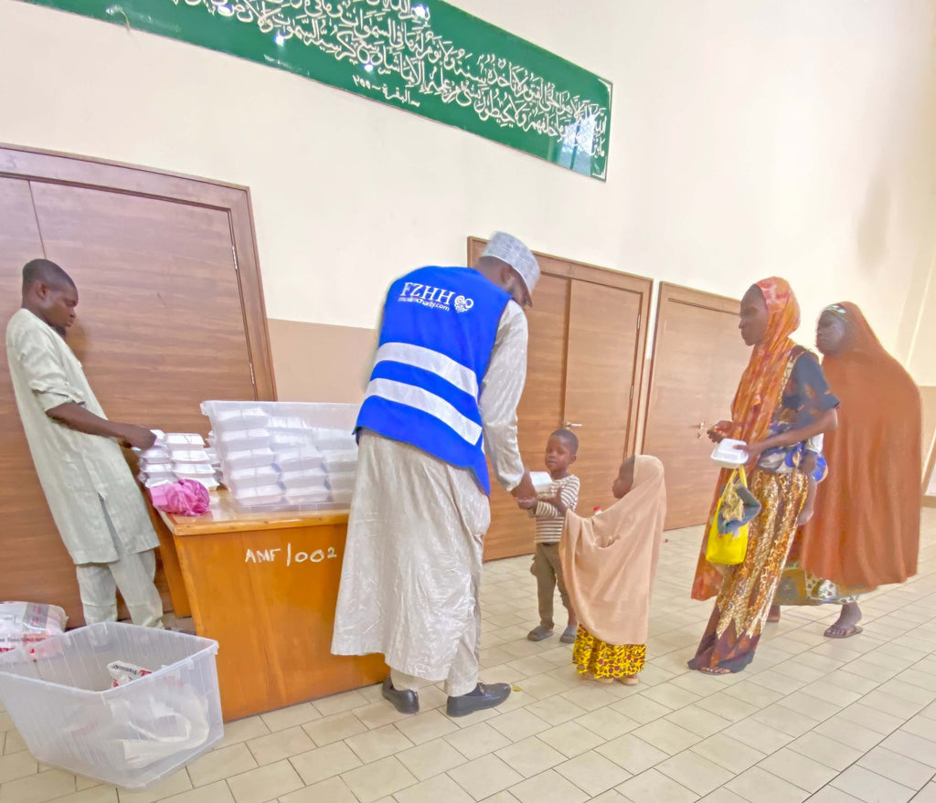 Abuja, Nigeria - Ramadan Program 25 - Participating in Month of Ramadan Appeal Program & Mobile Food Rescue Program by Distributing Hot Iftari Dinners to 306+ Homeless & Less Privileged People at Local Community Mosque