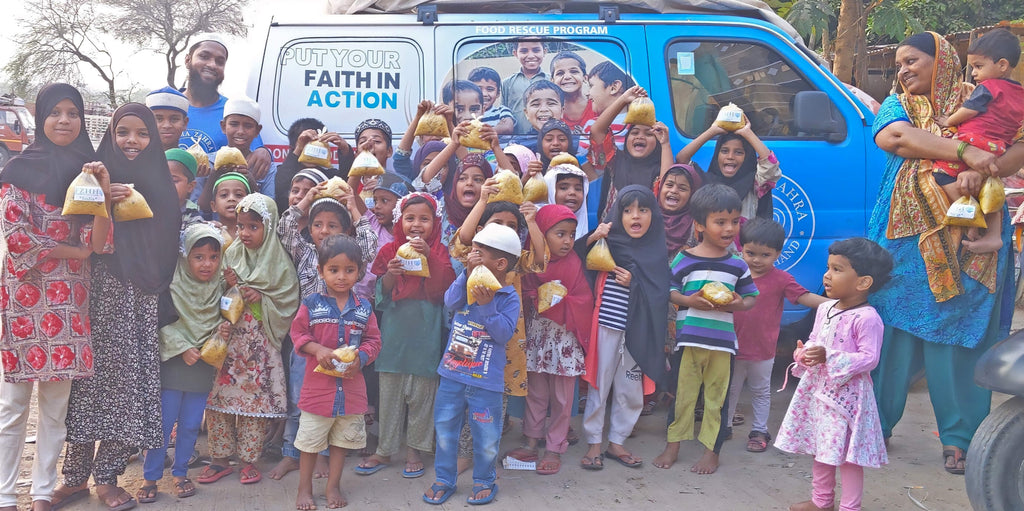 Hyderabad, India - Participating in Month of Ramadan Appeal Program & Mobile Food Rescue Program by Distributing Hot Iftari Meals to 130+ Madrasa Students & Less Privileged Families