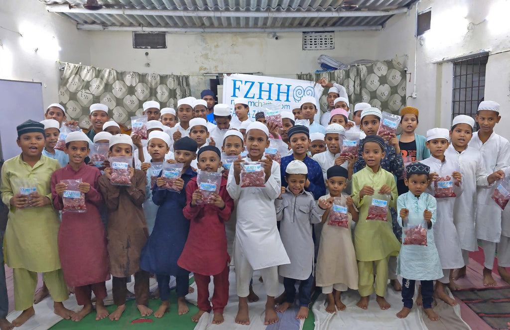 Hyderabad, India - Participating in Holy Qurbani Program & Mobile Food Rescue Program by Processing, Packaging & Distributing 45+ Packets of Holy Qurbani Meat to Madrasa Students, Homeless & Less Privileged Families