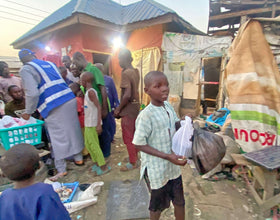 Abuja, Nigeria - Participating in Mobile Food Rescue Program by Distributing 30+ Freshly Prepared Hot Meals & Cold Water Bottles to Less Privileged Children & Adults