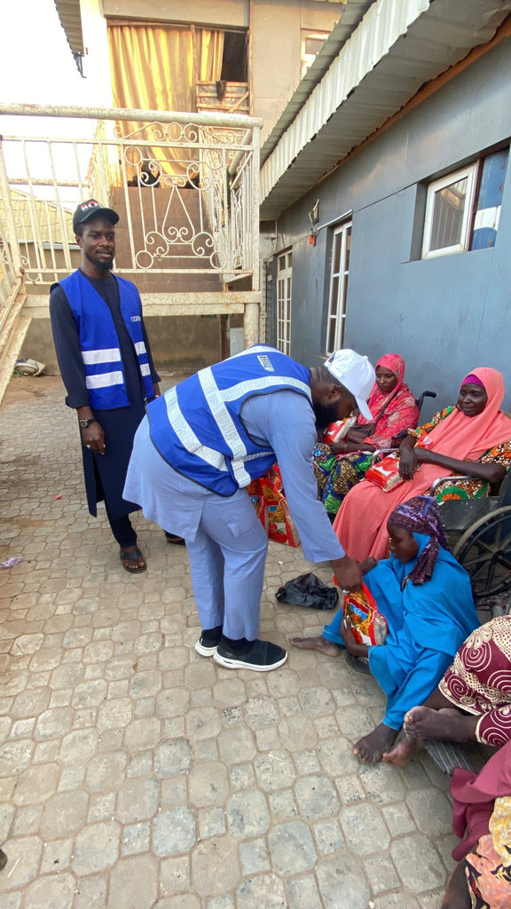 Abuja, Nigeria - Participating in Mobile Food Rescue Program by Distributing 15+ Rice Bags to Disabled Families, 10+ Footwear, 200+ Biscuits, 200+ Juice Packs & 200+ Sweets to Less Privileged Children at Local Community's Internally Displaced Camp