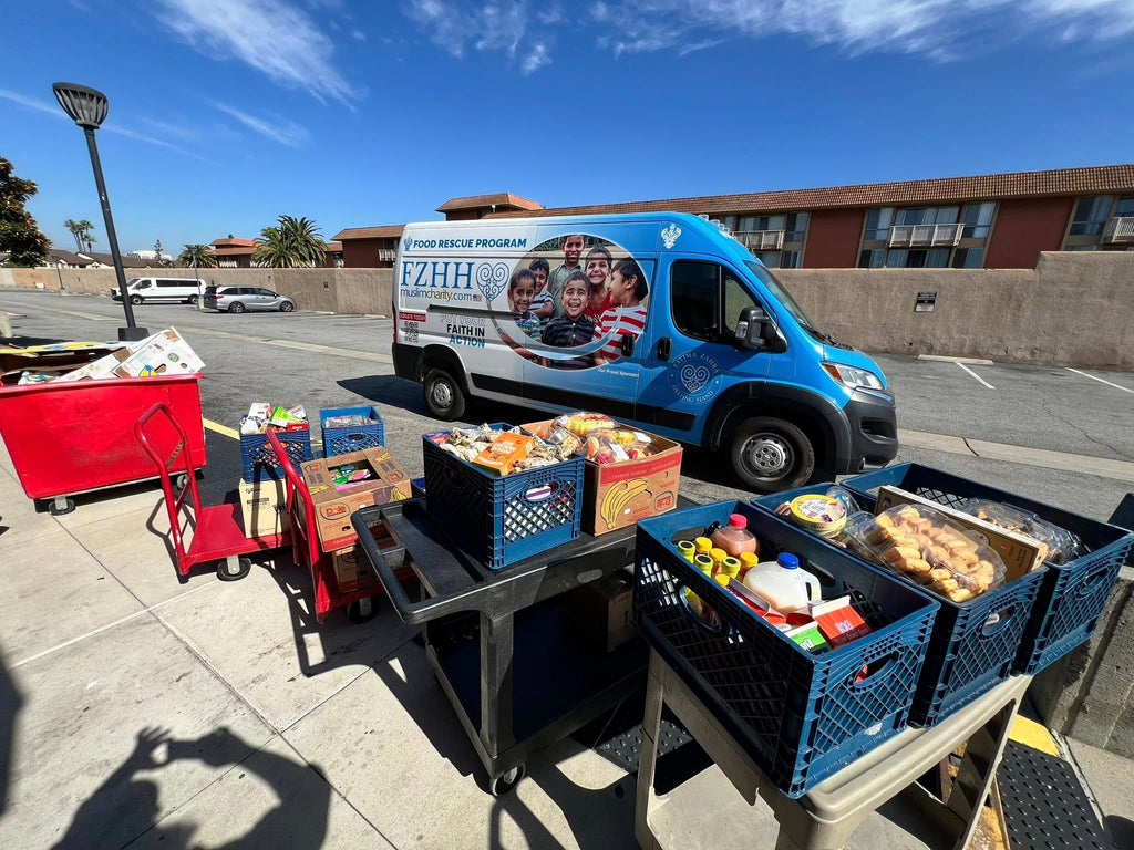 Los Angeles, California - Participating in Mobile Food Rescue Program by Rescuing & Distributing Over 1100+ lbs. of Essential Foods, Groceries & Supplies to Local Community's Food Pantry Serving Less Privileged Families