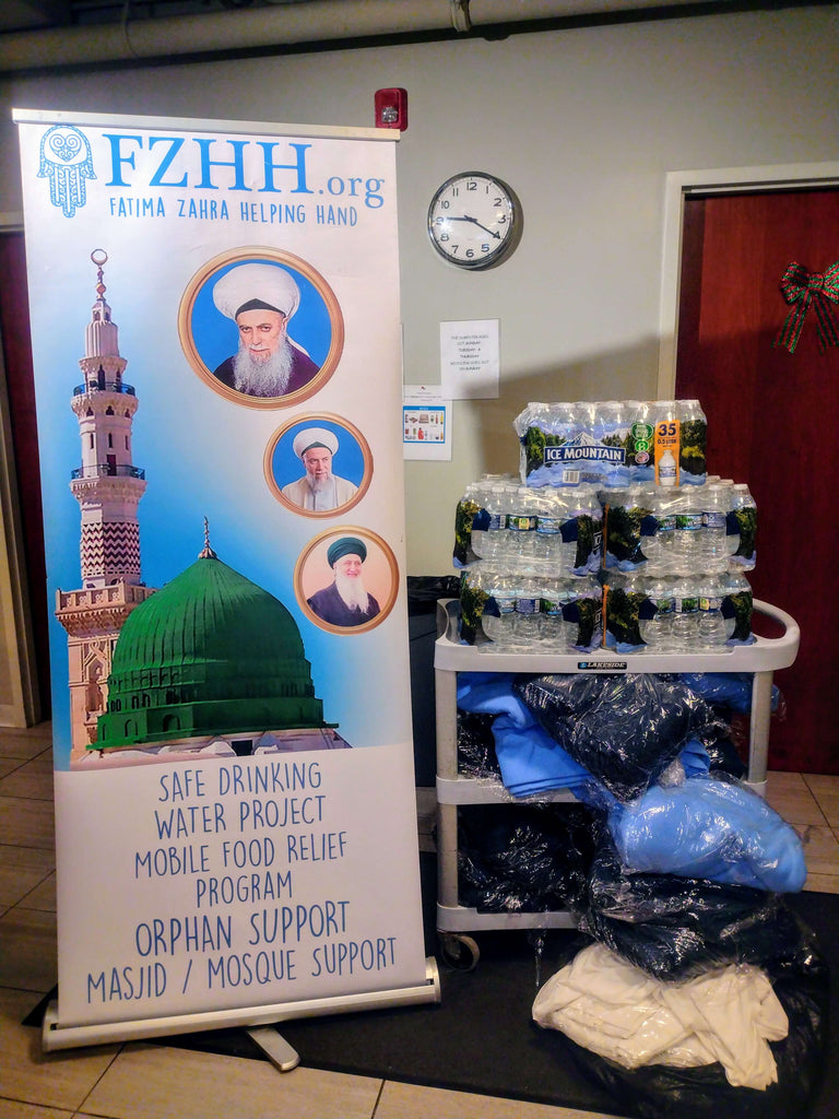 Chicago, Illinois - Participating in Mobile Food Rescue Program by Distributing 60+ Wool Blankets & 350+ Water Bottles to Local Community's Homeless Shelters