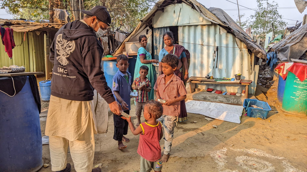 Honoring URS of Sayyiditina Zainab (AS) by Distributing 110+ Blessed Meals to Families in Need – IND