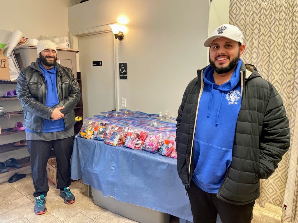 Honoring Eidul Fitr by Distributing Rescued Foods & Goodie Bags & to Kids Attending City Mosques - CHI