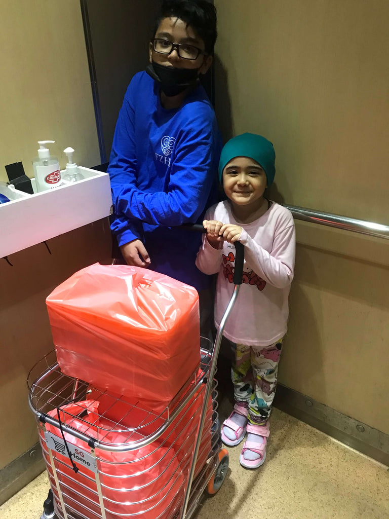 Simei, Singapore - Participating in Mobile Food Rescue Program by Distributing 32+ Packets of Hot Home Cooked Meals to Local Community's Migrant Workers